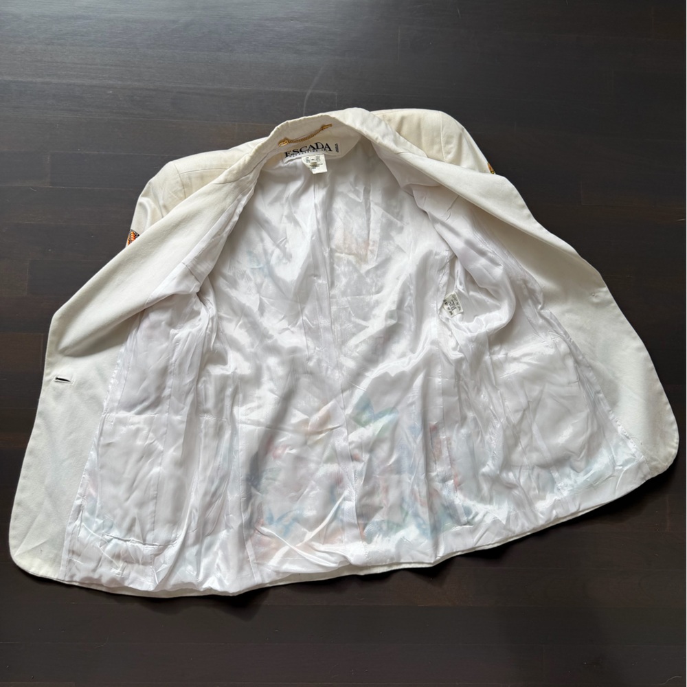 Vintage Escada Women's White Blazer with Colorful Butterfly Design - Picture 7 of 14